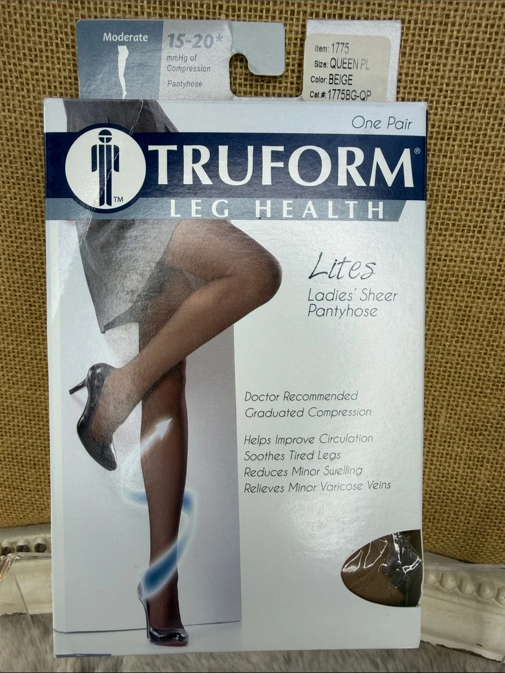 TruForm Lites Ladies' Sheer Pantyhose – Beige